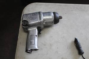 lot 867 image: Mac Tools AW234 12 Air Impact Wrench