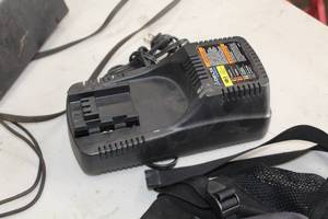 lot 871 image: Delta ShopMaster 18V Cordless Tool Battery Charger