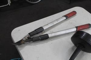 lot 876 image: Bypass Lopper