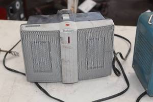 lot 874 image: Holmes Twin Ceramic Heater