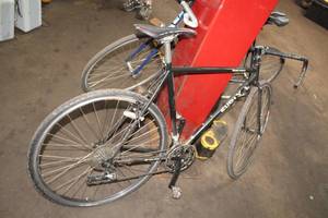 lot 883 image: Surly Cross-Check 25 Mens Street Bike 23 Black Frame