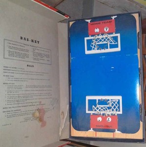 Vintage Cadaco Bas-Ket Real Basketball in Miniature in Original Box 1961
