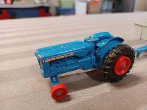 MatchboxLesney Fordson Super Major Tractor with 2-Wheel Dump Box Trailer - Larger Scale then Other Lesney Toys