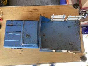 Vintage Structo Livestock Truck Missing Two Stake Panels on Back