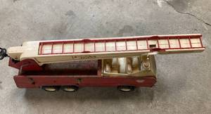 Approx. 1970s Tonka Metal and Plastic 25-inch Aerial Ladder Fire Truck, Some Missing and Some Broken Parts