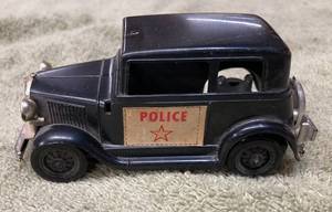 Korris Kars Plastic Ford Station Wagon and a Model A Police Car