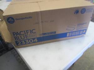 Case of Pacific Blue Multifold Towe...