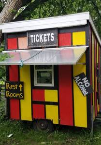 lot 17 image: Mobile Ticket Booth