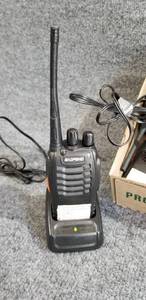 lot 122 image: (12) Walkie Talkies