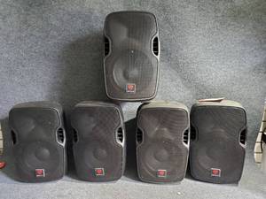 lot 80 image: (5) Rockville 10 Powered Speakers