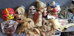 lot 299 image: Nice Masks