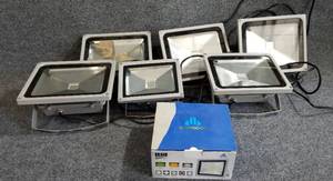 lot 97 image: Outdoor LED Flood Lights