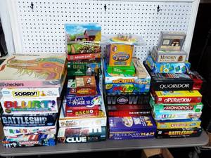Large Lot Of Games & Puzzles