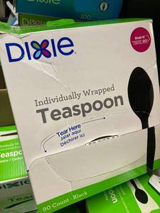 lot 46 image: Dixie Plastic Spoons