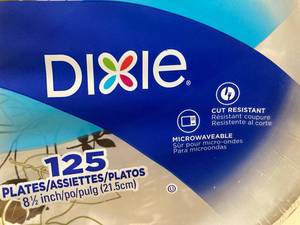 lot 60 image: Dixie Paper Plates