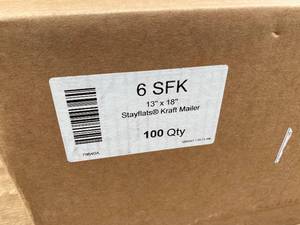 lot 9 image: Large Stayflat Mailers