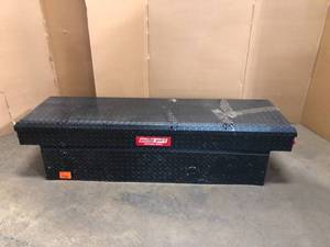 Weather Guard 71.38 in. Matte Black Aluminum Full Size Crossbed Truck Tool Box - Used - Key not included - Review all pictures