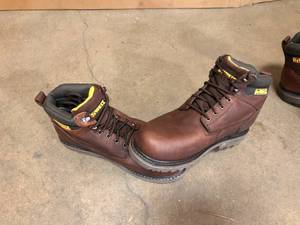 Lot of 2 Dewalt Boots - Both Slightly Used - Review all pictures