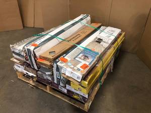 Mixed Lot of assorted Ceramic Tile Flooring - Various Conditions and Models - Review all pictures