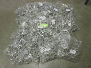 (RM1) 17 Bags 34 Half Clamp J-Hoo...
