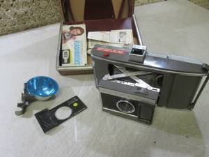 (CSB) Vintage Polaroid Land Camera ...