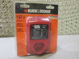 (EC1) Black & Decker 12V Battery Ch...