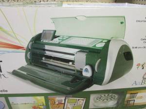 (EW6) Cricut Expression 24 Persona...