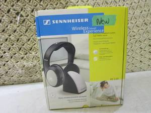 (CSB) Sennheiser Wireless Headphone...