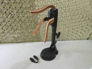 (RM1) Countertop Cork Screw...