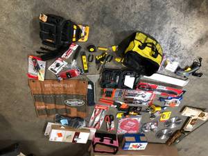 Mixed Lot of Assorted Hand Tools and Hardware - Customer Returns - Review all pictures
