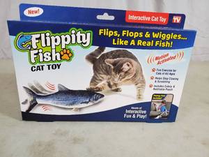 New Flippity Fish Cat Toy