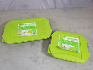 2 New Kitchen Classics Glass Baking Dishes with Lids