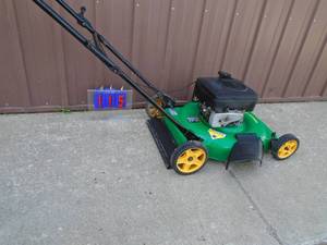 Weed Eater 22 push mower. Good used condition. Tested & works. As shown.