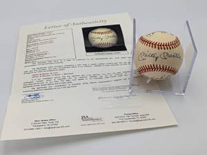 lot 35 image: Mickey Mantle Hand-Signed Baseball with Four Others (including Whitey Ford and Hank Bauer) JSA Certification