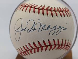 lot 38 image: Joe DiMaggio Hand-Signed Baseball with Display