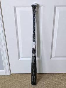 lot 31 image: Jose Canseco Hand-Signed Baseball Bat Schwartz Certified