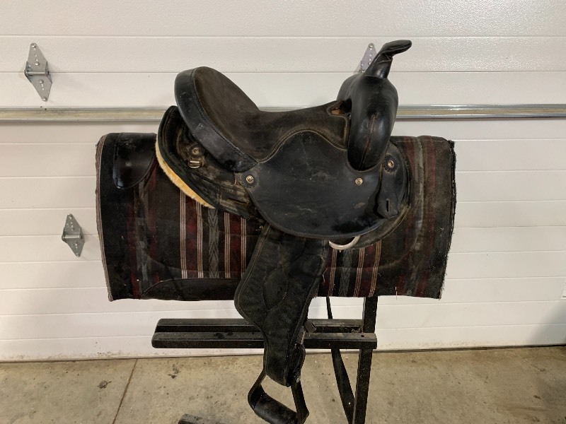Monthly Horse Tack Auction Buy Sell & Consign KBID