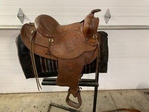 Herford Saddle Stamped 967 966-84424