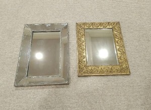 2 Mirrors