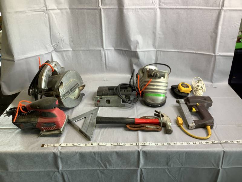 Carpenters Bin with Fasteners