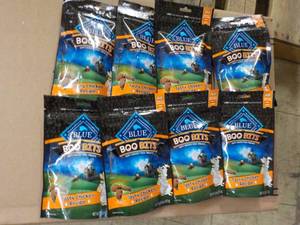 8 - 4.5 oz Bags Blue Boo Bits Dog T...
