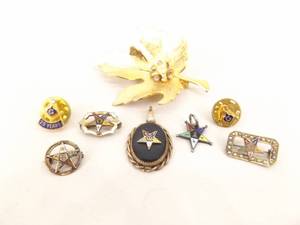 Lot of Vintage Free Mason Pins