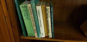 lot 52 image: Gardening Books