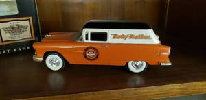 lot 61 image: Harley Davidson Die Cast 1955 Chevy Sedan Delivery Bank
