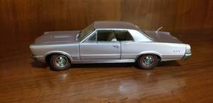lot 73 image: 1965 Pontiac GTO Danbury Mint