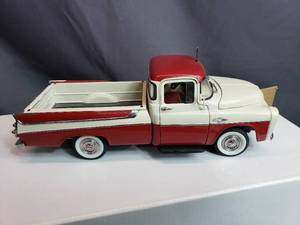 lot 90 image: 1957 Dodge Sweptside D100 Pickup Danbury Mint