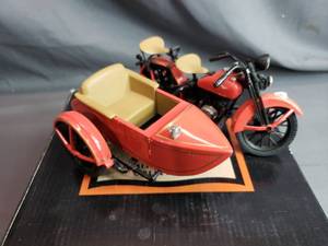 lot 93 image: 1933 Harley-Davidson Motorcycle Sidecar Bank