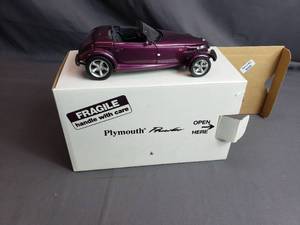 lot 103 image: 1997 Plymouth Porowler Danbury Mint