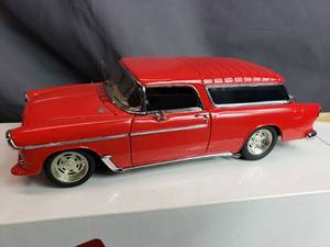 lot 114 image: 1955 Nomad Street Machine Danbury Mint