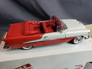 lot 115 image: 1955 Oldsmobile Super Eighty-Eight Convertible Danbury Mint